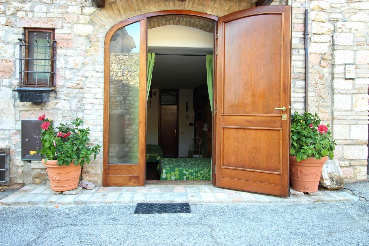 Monolocale L'Anfiteatro Romano Assisi Exteriör bild